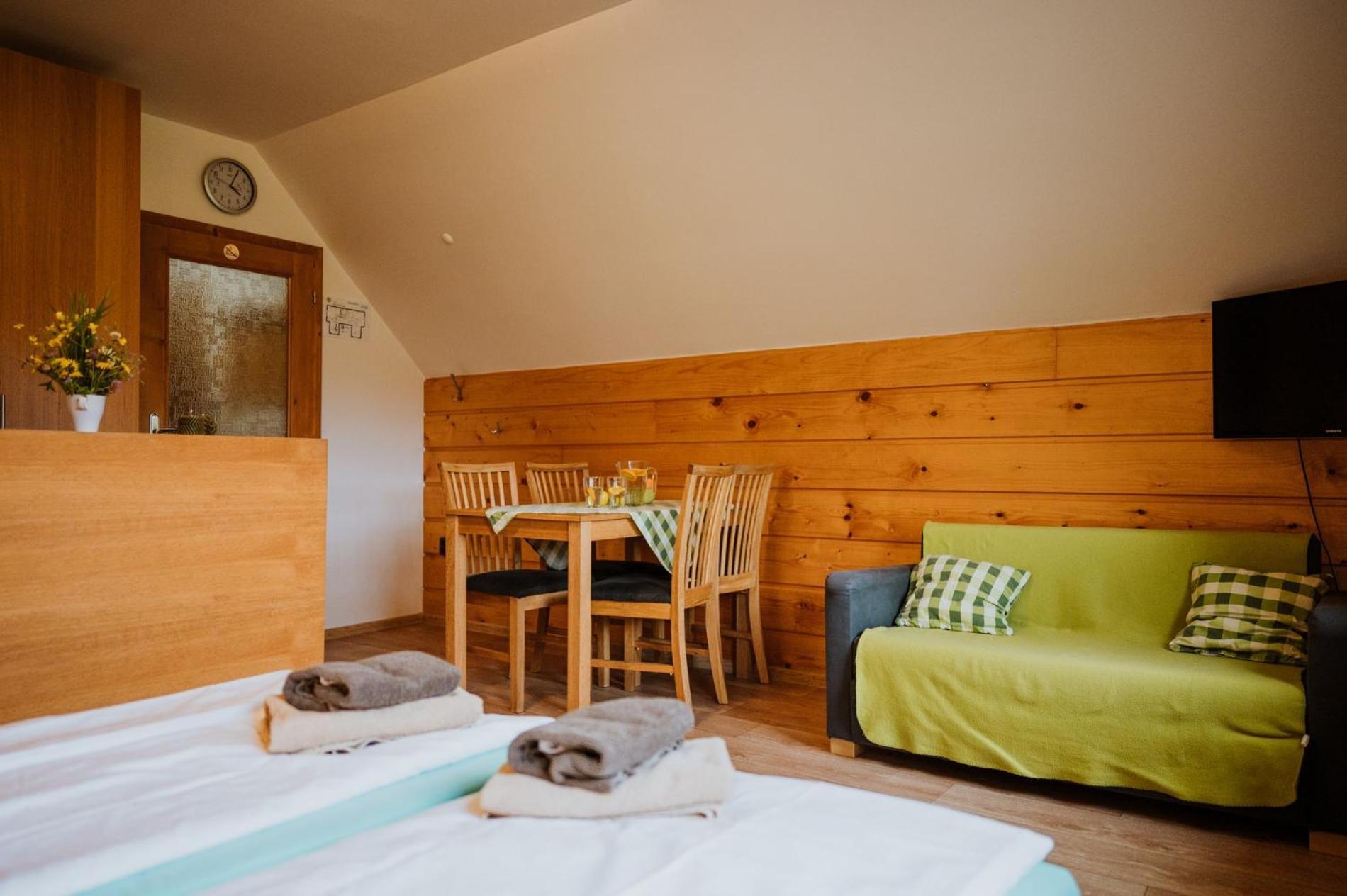 Apartmany Velké Karlovice Εξωτερικό φωτογραφία